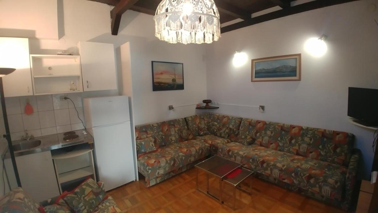 Apartments Marija Bajto Nečujam Exteriör bild