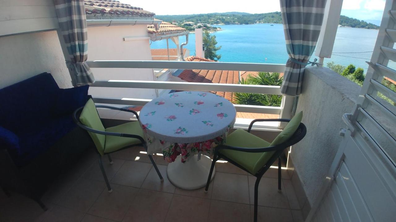 Apartments Marija Bajto Nečujam Exteriör bild