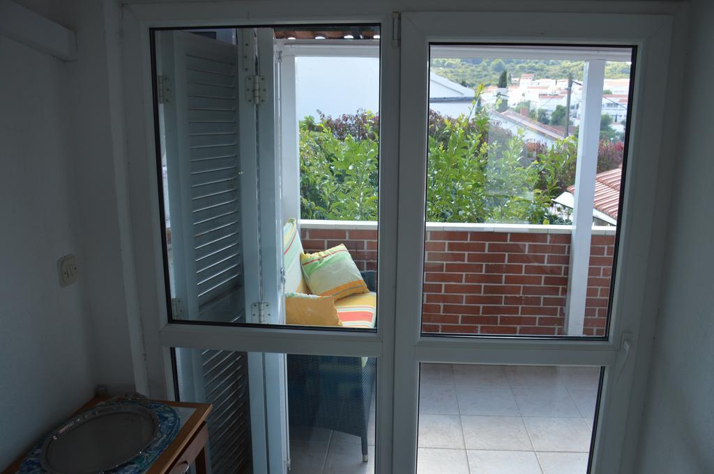 Apartments Marija Bajto Nečujam Exteriör bild